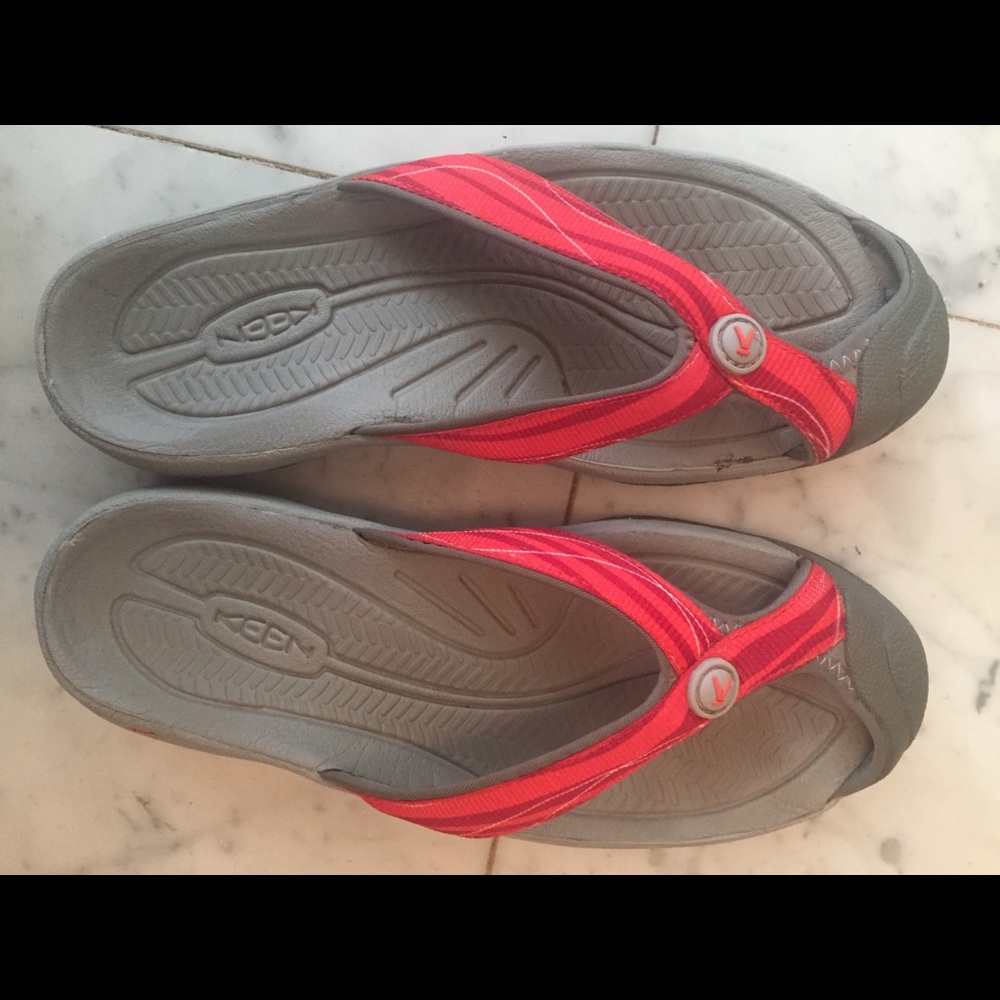 Like new. Keen Bali sandals size 7 1/2.